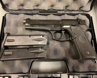 Beretta Model 92FS 9mm Pistol with two 15 Round Magazines and Case