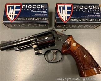 Smith and Wesson Model 19 4 357 Magnum Revolver and Ammo