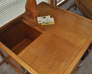 Tomlinson Sophisticate MCM cocktail/bar/storage table 1950s (33” square x 23” high)
