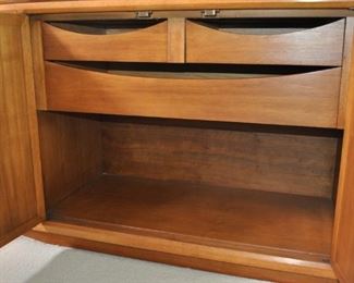 Drexel Heritage 1960s vintage MCM “Perennian” buffet credenza 1960s (76.25” wide x 31.5” high x 15-19” deep)