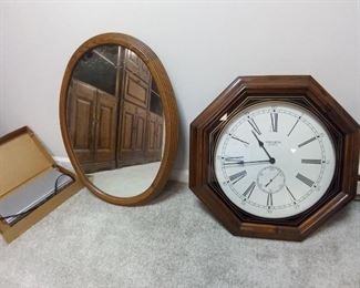 Clock / mirror