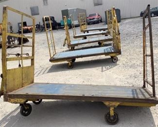Located in: Chattanooga, TN
MFG Accumu-Cart
Picker Cart
Size (WDH) 83"Wx42"Dx65"H
Missing One Wheel
*Sold As Is Where Is *