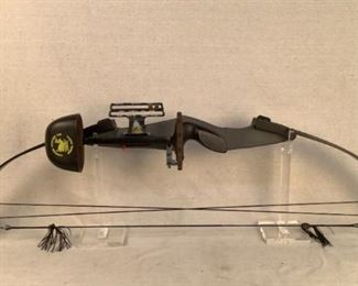 Mfg - Darton 30MX
Model - Compound Bow
Located in Chattanooga, TN
This lot contains a Darton 30MX Compound Bow. 35/45lb draw wt. see photos for additional specs.