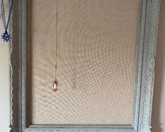 neat custom frame for jewelry 