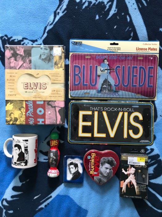 We have a few Elvis lots in the sale.  This is some Elvis items for the Elvis lovers in your life.
