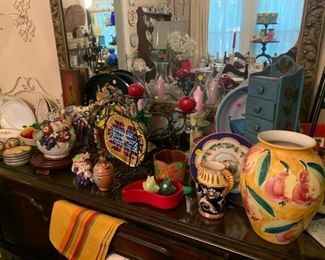 Pottery, plates, vases and collectables
