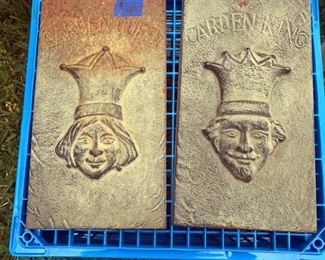 Garden King and Queen yard plaques