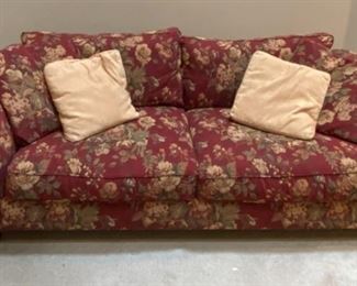 Traditional Style Sofa