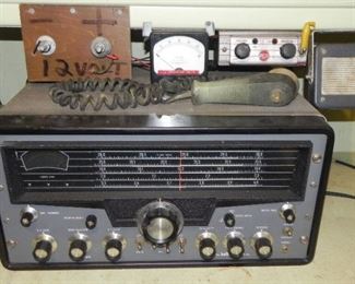 Hallicrafters SX 101A Ham Radio Communications Receiver. Comes with RCA microphone, external speaker and manual.