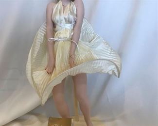 Marilyn Monroe Seven Year Itch Franklin Heirloom Porcelain Doll
