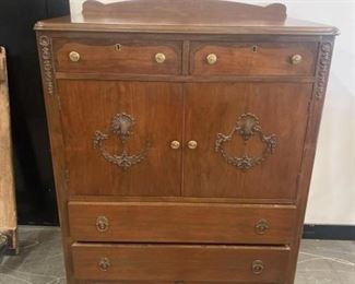 Vintage Chest of Drawers