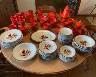 Red Rooster Poppytrail pattern china/dinnerware set (approx. 90 total pieces). 