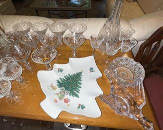 Mikasa Christmas Plate, Signed Glass Bird