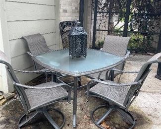 Patio Table and 4 Swivel Chairs