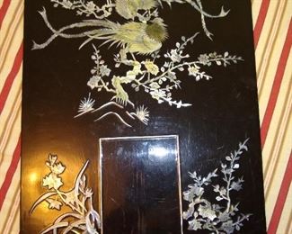Inlay mother of pearl on black lacquer wood