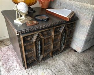70's 2 square end tables