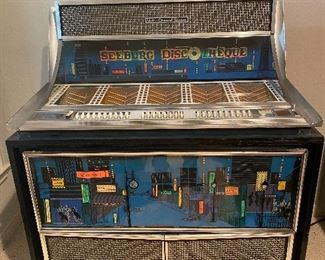 SEEBURG JUKE BOX/ NEEDS REPAIR