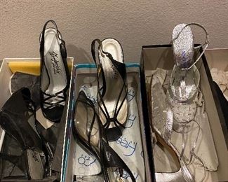 OVER 65 PR. NICE LADIES SHOES/ MANY NEVER WORN/DIZE 6 1/2
