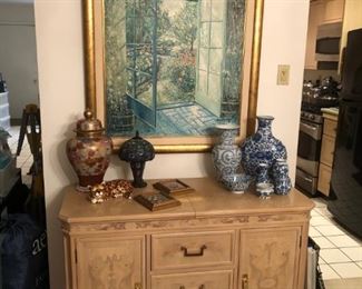 Drexel Heritage Dining Room Table w/ 2 Leaves, Breakfront & Server, Small Stained Glass Lamp, Asian Ginger Jar, Blue & White Vases, Picture