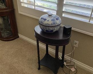 Table and Ming bowl