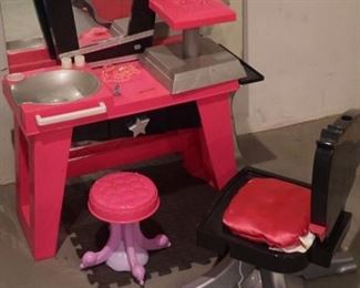 Little girls makeup station