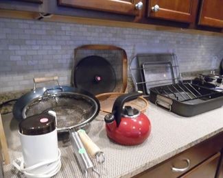 Great assortment of kitchen items