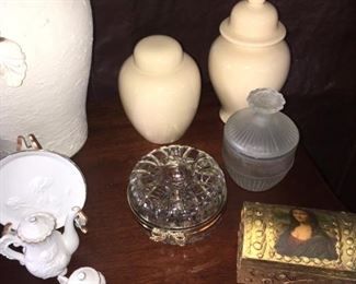 Miniature 3-pc T-set and Ginsing Jars, Treasure Box