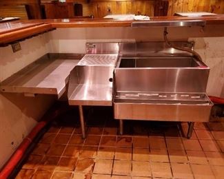 Krown Bar Ice Well With Drying Station