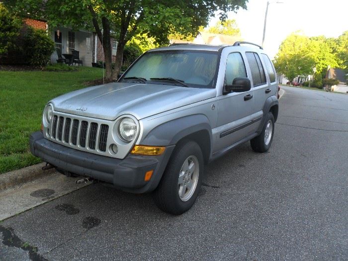 2006 Jeep Liberty with 130,000 miles. Do to the gas shortage Jeep will not be at warehouse till Saturday. Thank you.