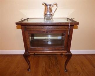 Antique Queen Anne Display Cabinet with Tray Top & Etched Glass Door