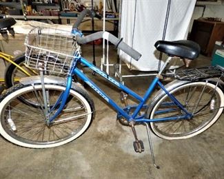 Ladie's Schwinn Bicycle