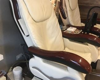 Massaging Pedicure Chair 