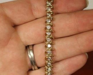 diamond tennis bracelet