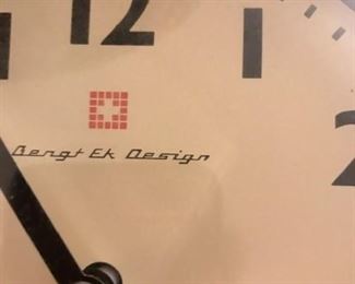 1975 VTG BENGT EK DESIGN ORIGINAL SWEDEN BLACK ENAMEL METAL ART DECO WALL CLOCK.