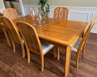 Drexel mid century dining table and 6 chairs and 2 leaves