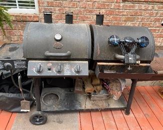 Char-grille with smoker