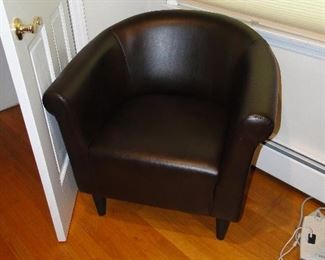 Pleather cub chair