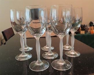 Crystal Wine Glasses - Set of 8
