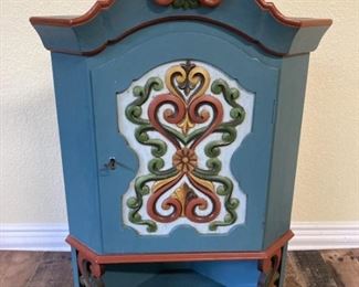 Locking, Hanging Corner Cabinet