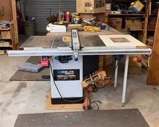 Delta Hybrid Table Saw Model 36-714