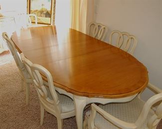 French Provincial Dining Room Set -6 Chairs 2 leaves