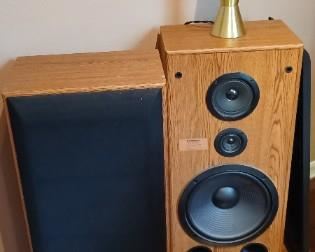 Stereo Speakers, Lava Lamp