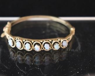 14K YG Bracelet With 7 Opal Stones & Safety Latch Chain