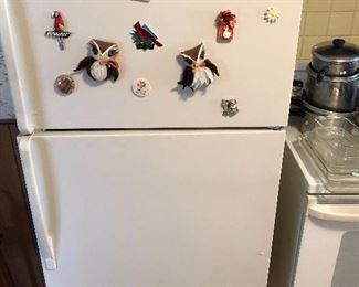 Whirlpool refrigerator $150