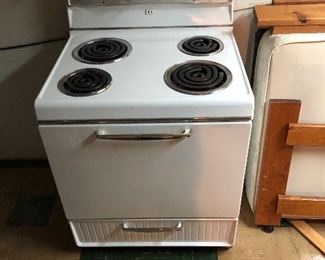 Vintage electric stove $40