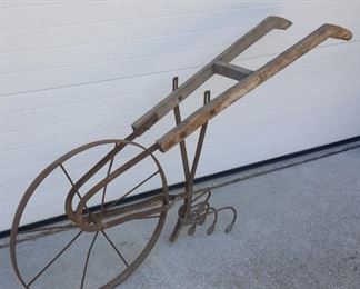 Hand Cultivator