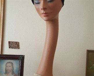 Mannequin Lady Hat Display