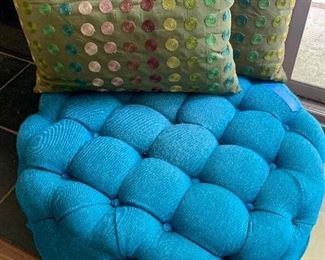 24 Rnd x 13h Tufted Blue Foot Stool $18
Accent Pillows $5ea