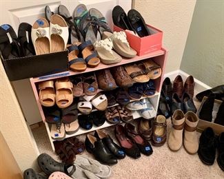 Ladies Shoes sz9, 9.5, 10 most with like new soles worn once or twice $5-$20/ pair