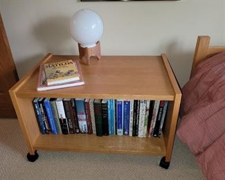 $25.00, Teak rolling electronic table